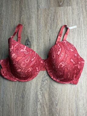 Rose Paisley T-Shirt Bra Underwire Padded Smooth Cup Adjustable Straps Size 42D